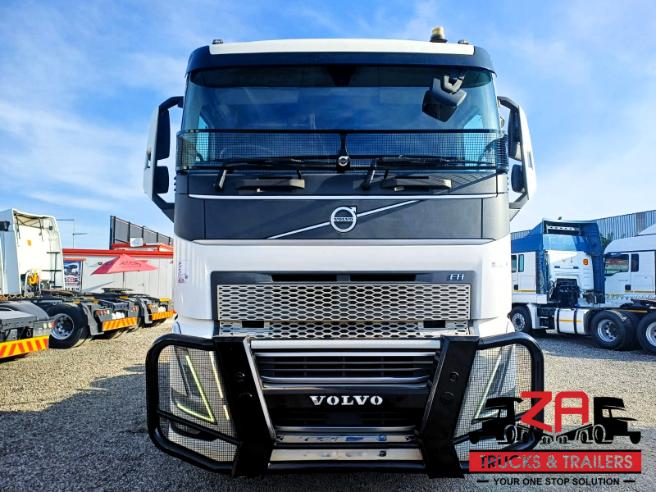 2022 VOLVO FH440 V5